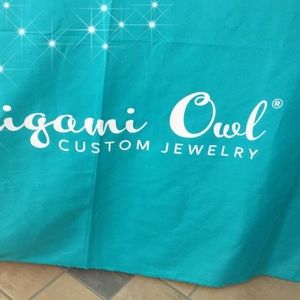 Meet your Posher, Sydney